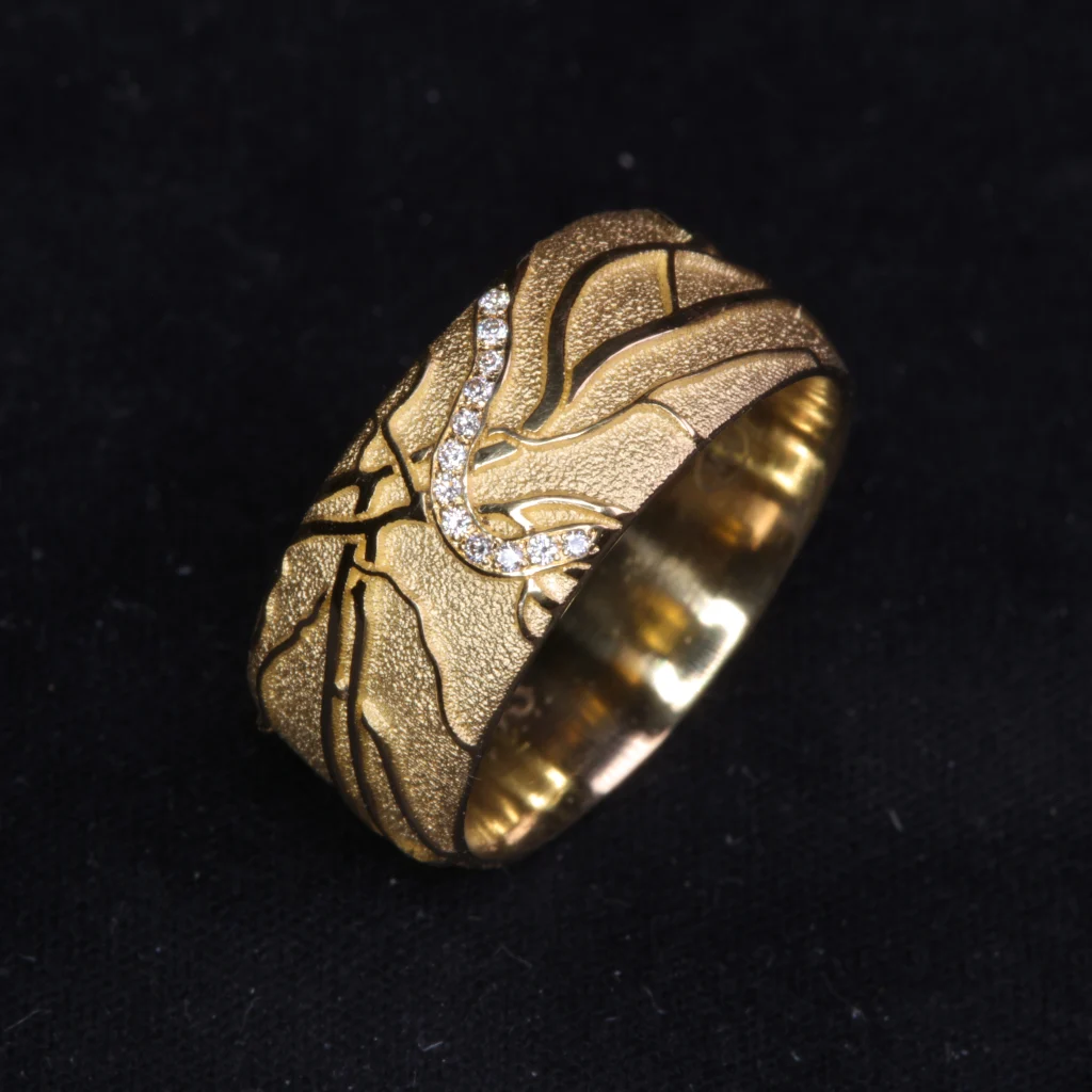 gold-ring-brillanten-organisch-retina