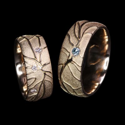 Gold Ringe mit blauen Brillanten